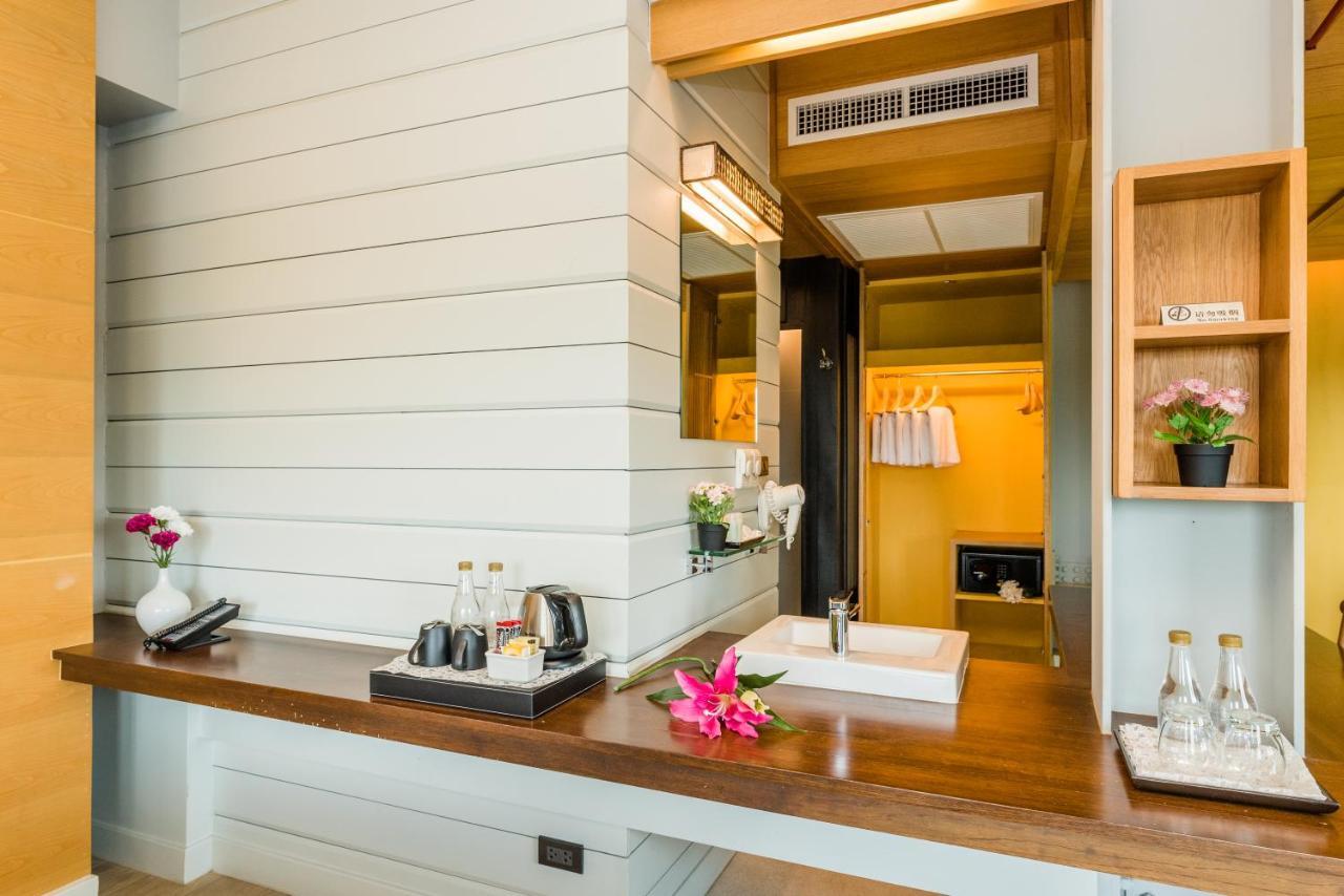 Dang Derm In The Park Khaosan Hotel Bangkok Exterior foto