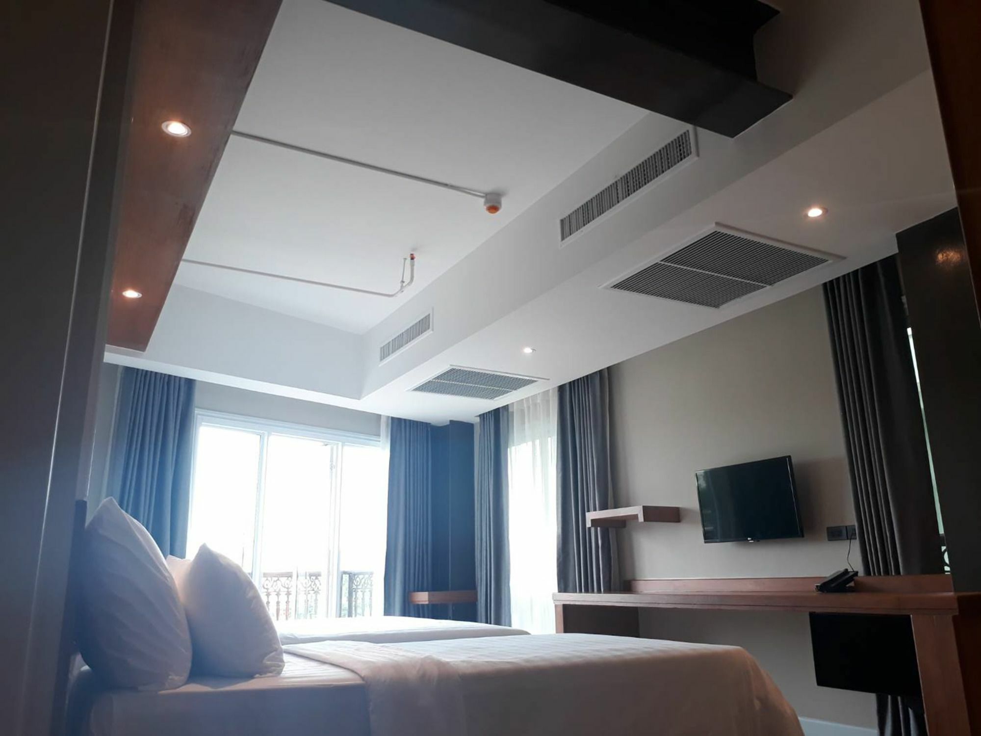 Dang Derm In The Park Khaosan Hotel Bangkok Exterior foto